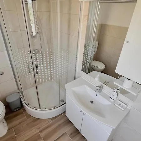 Casa de Férias 4 Bedroom Pet Friendly In Rupalj