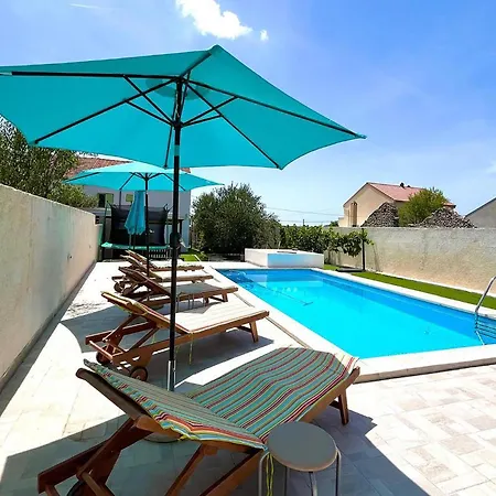 4 Bedroom Pet Friendly In Casa de Férias *