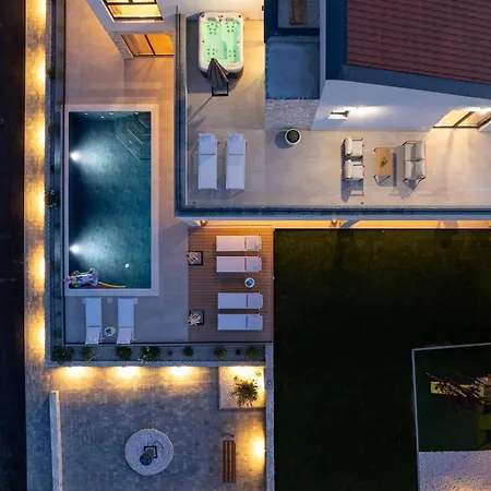 In With Sauna Sikovo