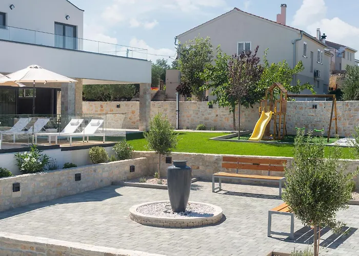 In With Sauna Nyaraló *